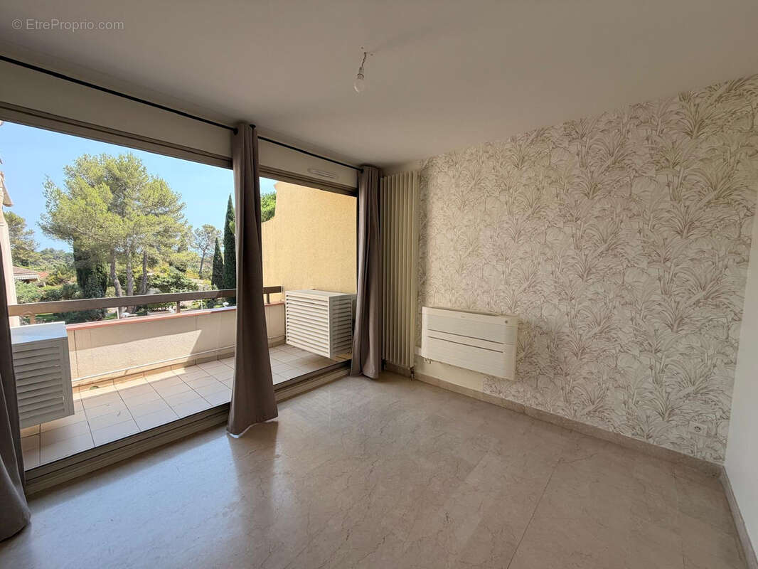 NIMES LA CIGALE Superbe appartement 5 pièces de 117 m2 avec terrasses, piscine, tennis - photo 5