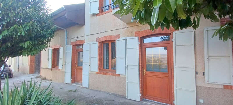 Maison à COLLONGES