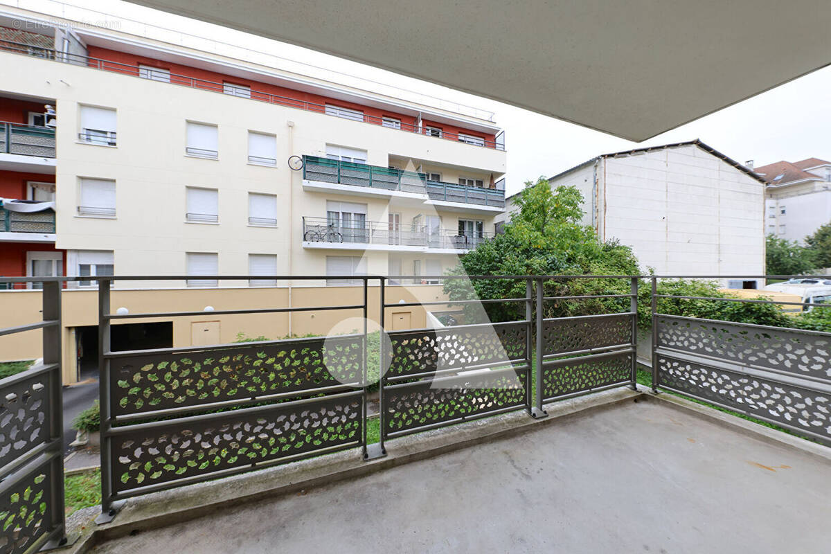 Appartement à CORBEIL-ESSONNES