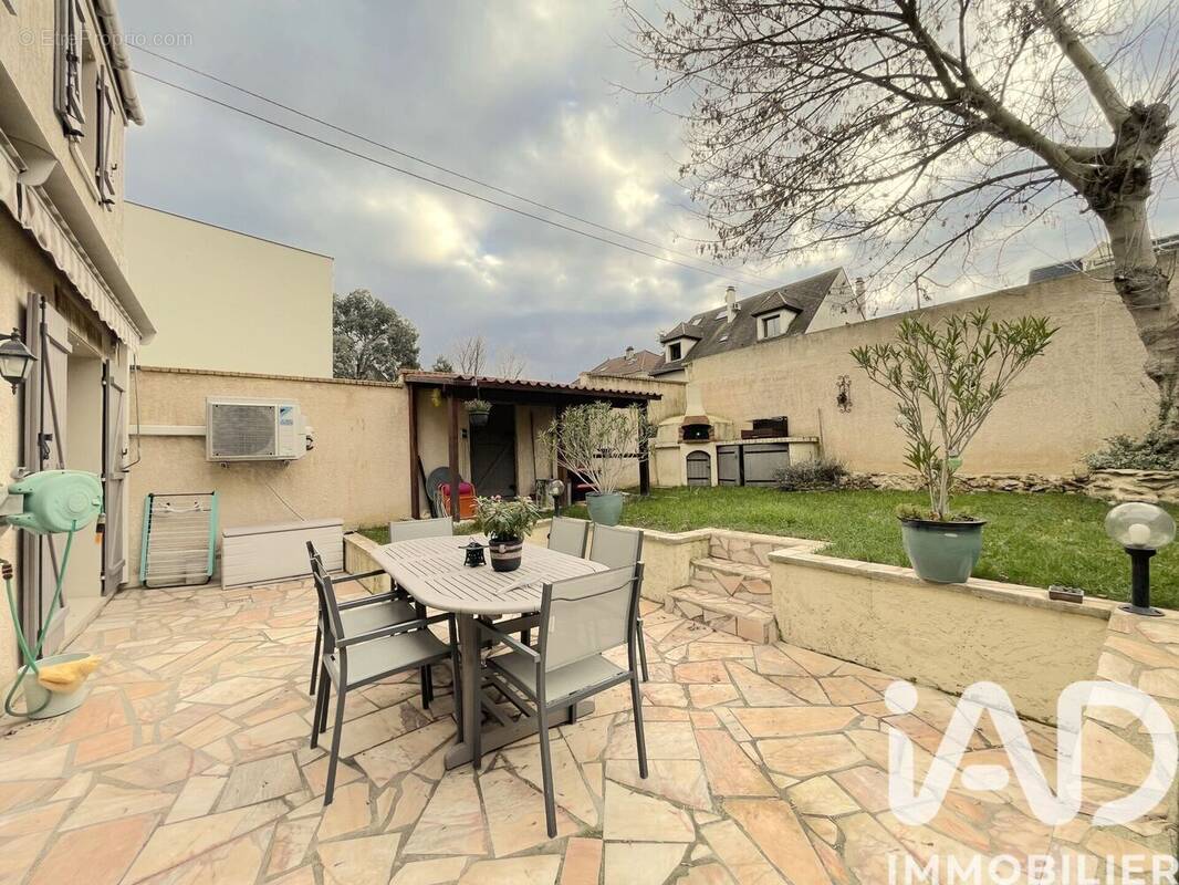 Photo 1 - Maison à BONNEUIL-SUR-MARNE