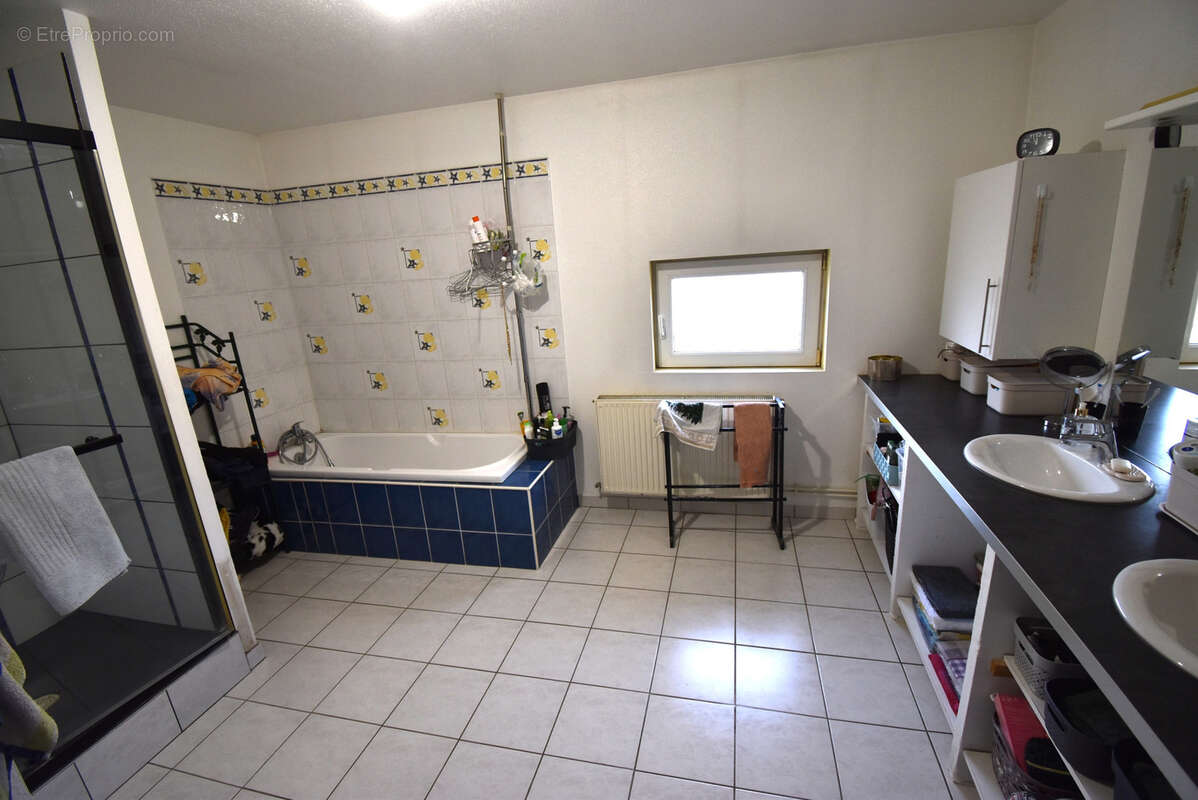 Maison à FLEUREY-LES-SAINT-LOUP