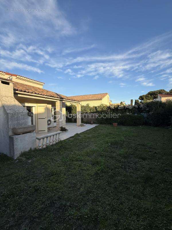 Maison à CHATEAUNEUF-LES-MARTIGUES
