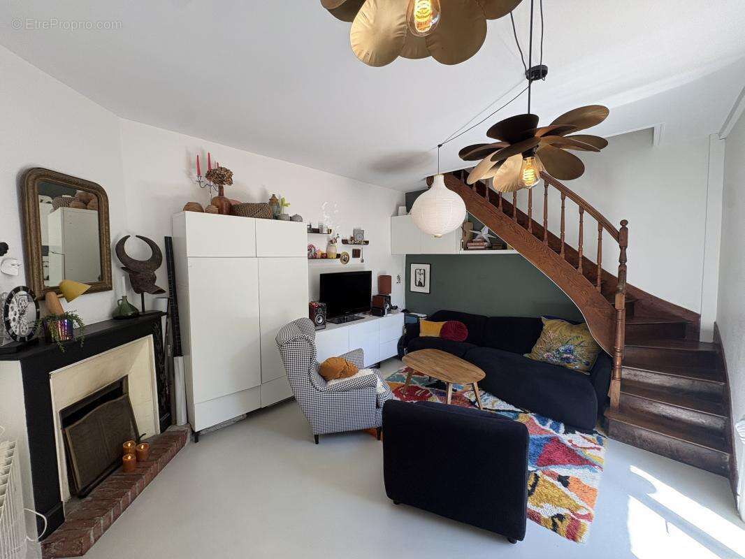Appartement - Maison de ville rénovée avec jardin – À 10 min de la gare ! - photo 4