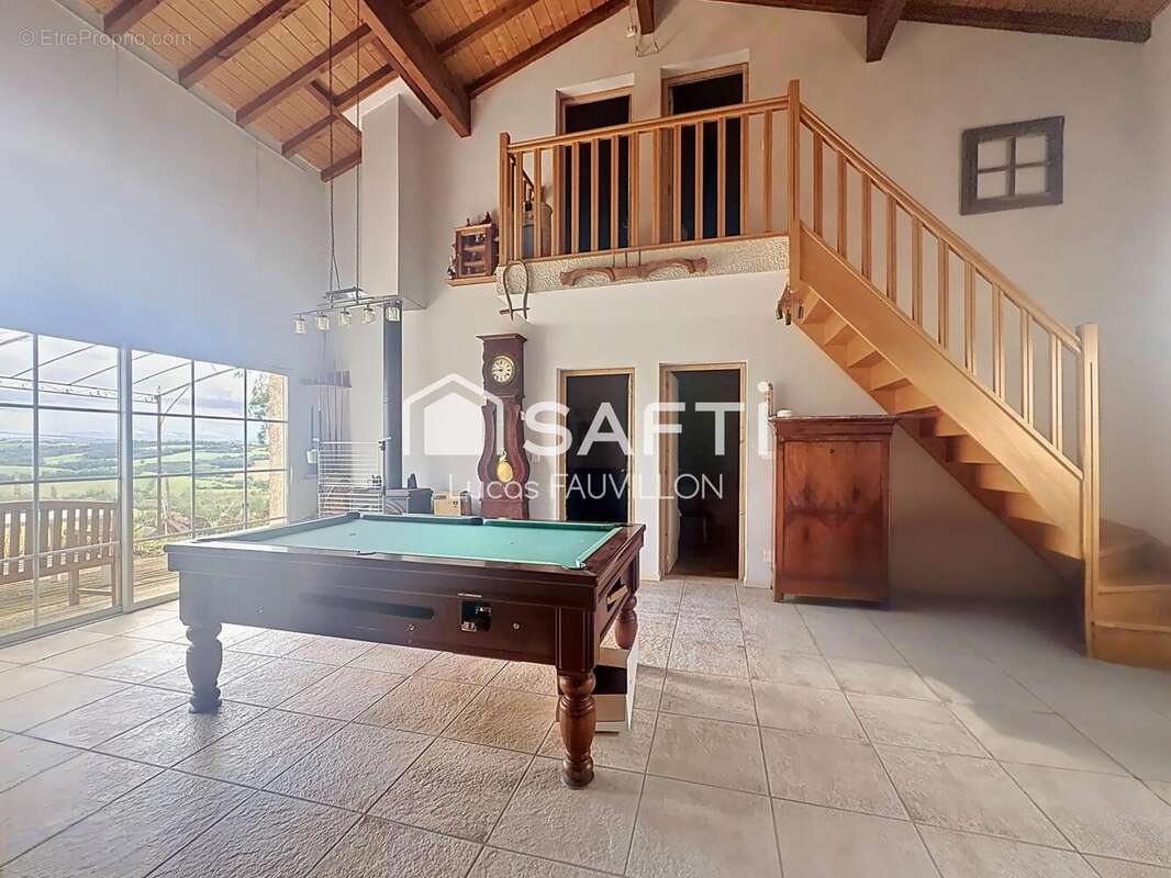 Maison 200 m² à Montesquieu-Volvestre  - photo 4