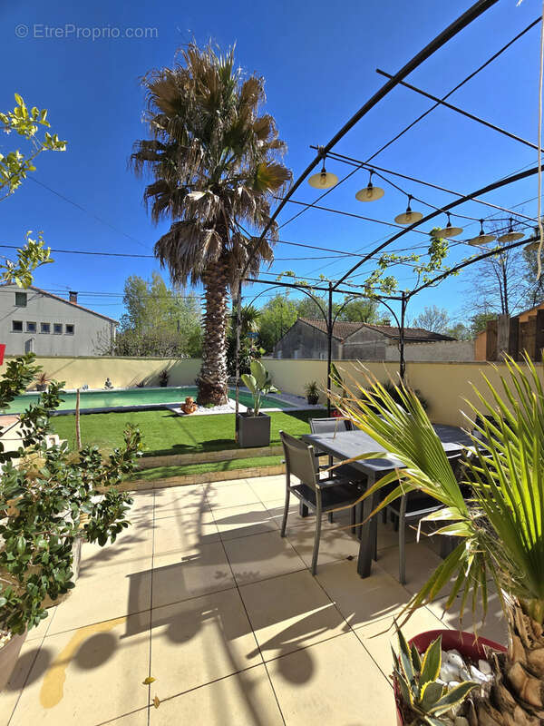 Maison à L'ISLE-SUR-LA-SORGUE