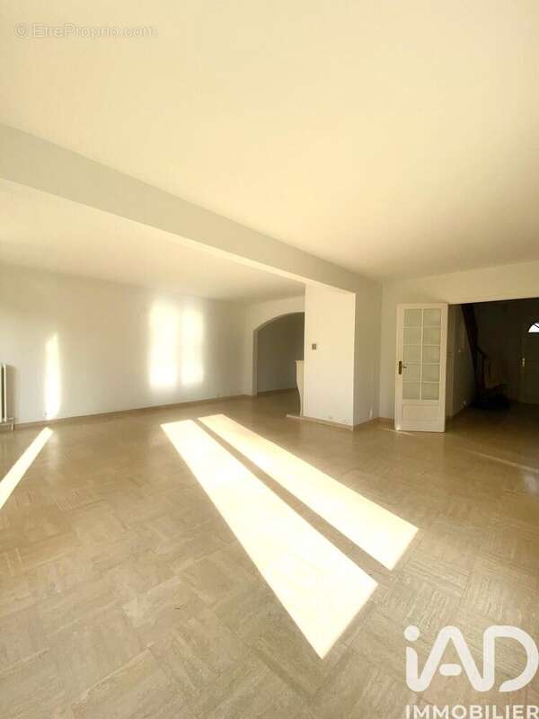 Photo 9 - Maison à CRESPIERES