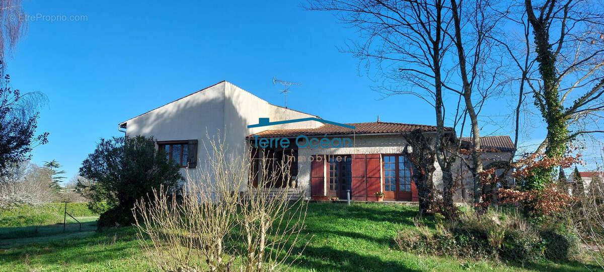 Maison à PONT-L'ABBE-D'ARNOULT