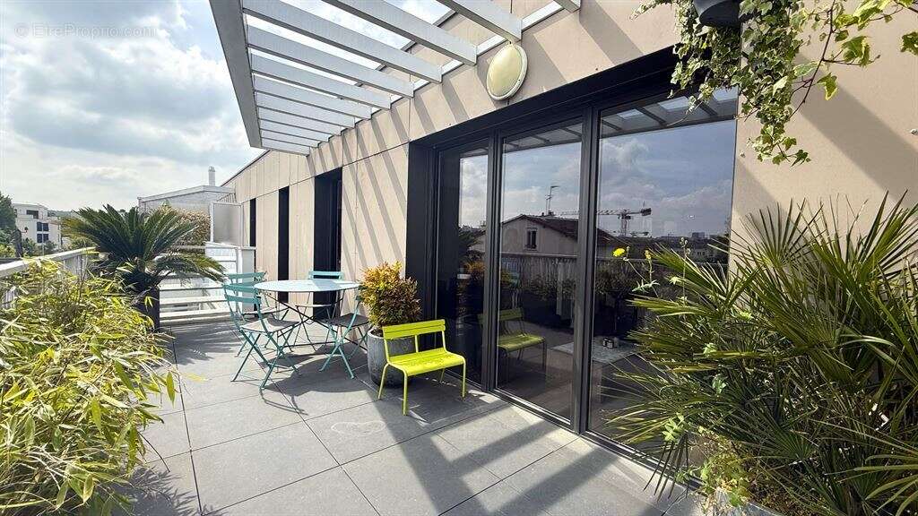 Appartement à ISSY-LES-MOULINEAUX