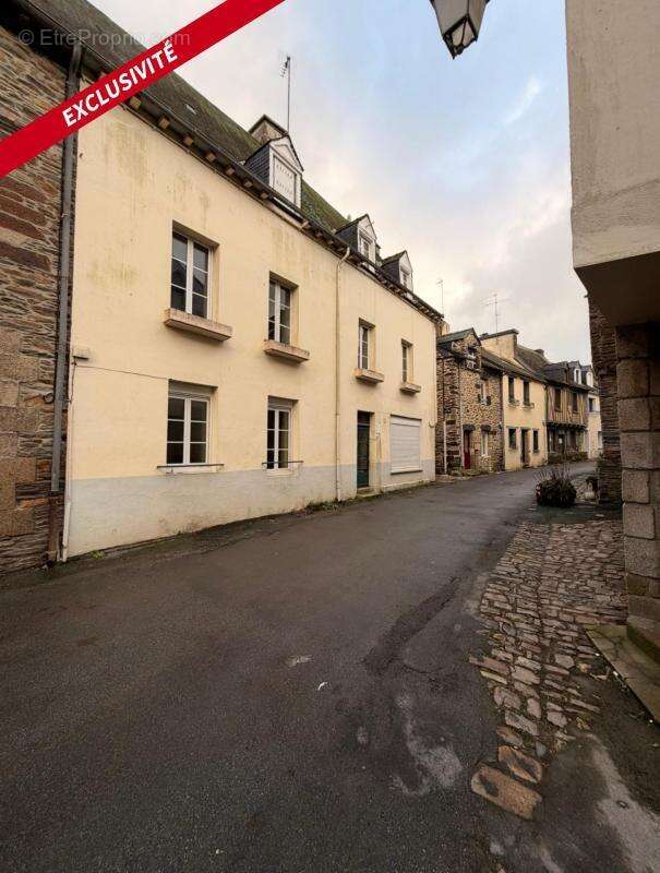 Maison à MALESTROIT