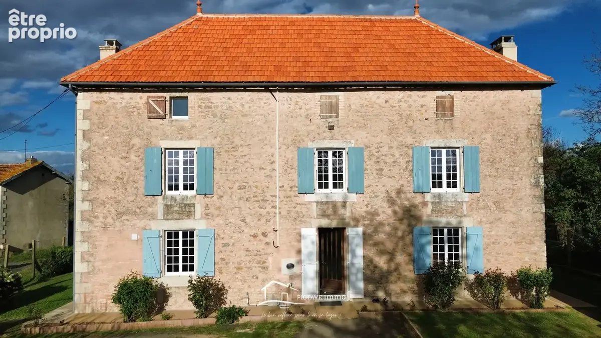 Photo Maison à Ceaux-En-Couhe au prix de 314 500€