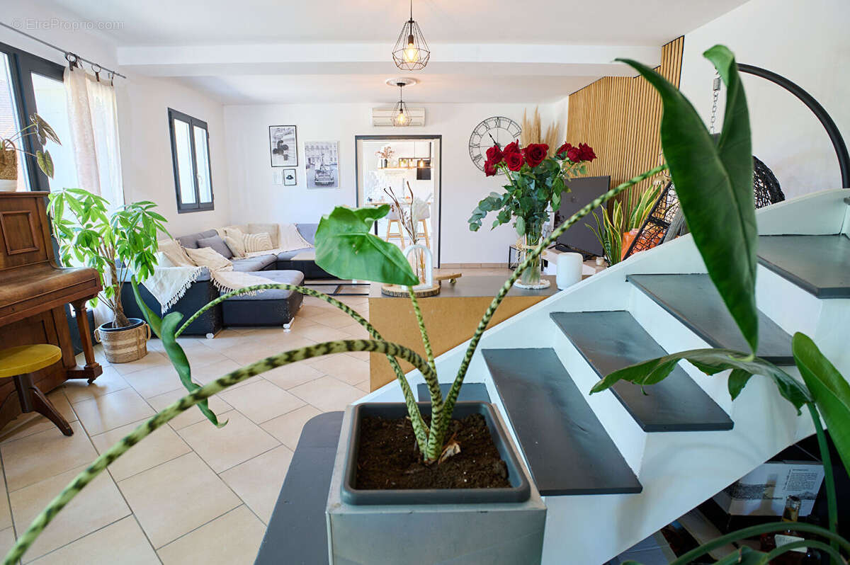 Maison 180m² à buros - photo 8