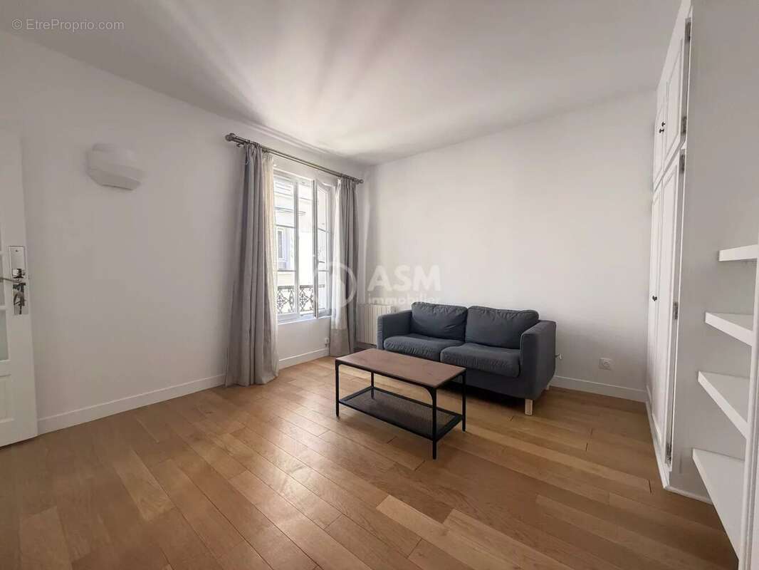 Appartement à NEUILLY-SUR-SEINE
