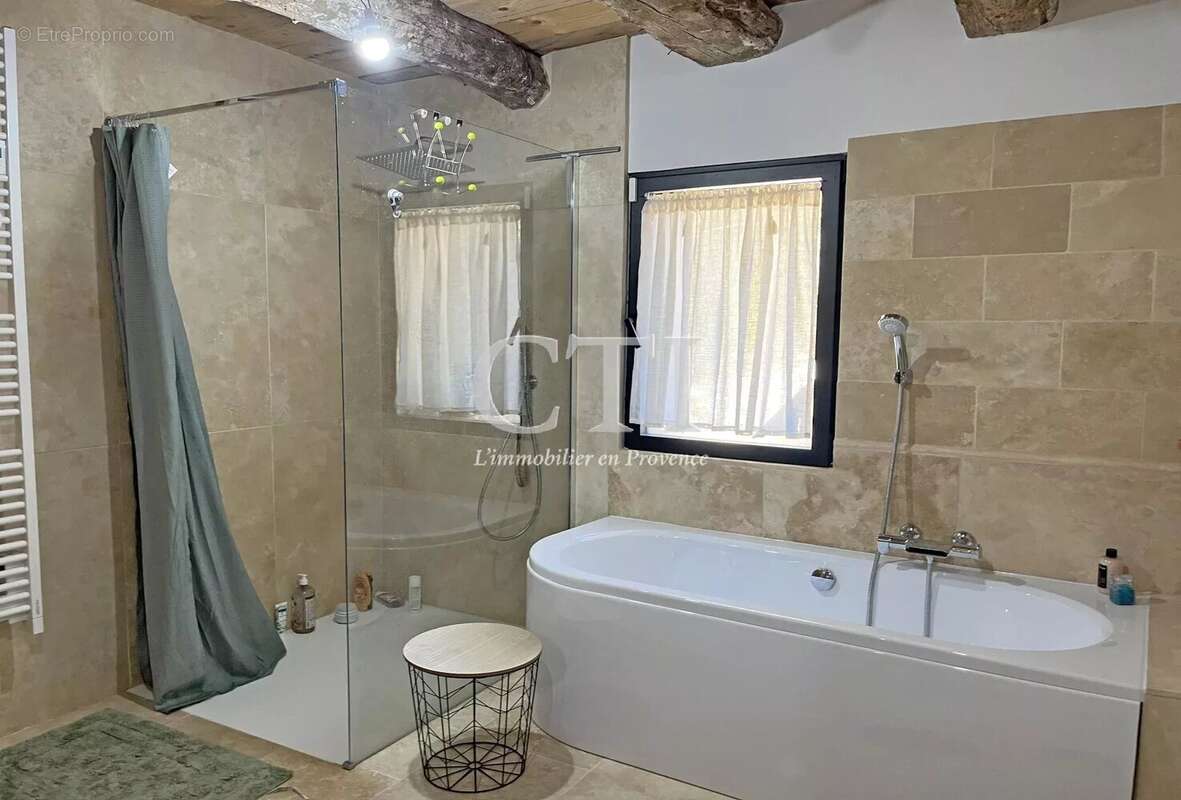 Maison à VAISON-LA-ROMAINE