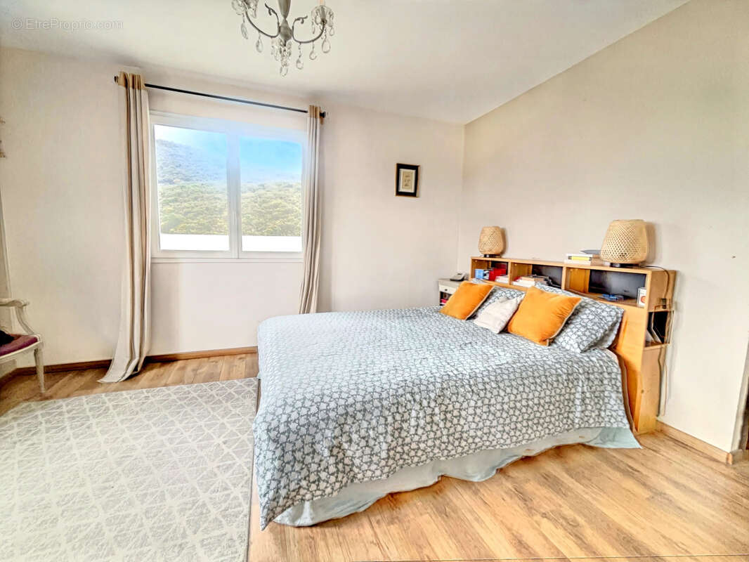 Maison à BRISON-SAINT-INNOCENT