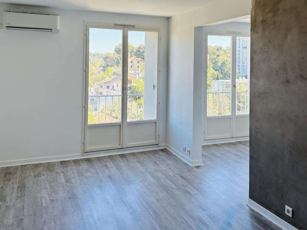 Appartement à MARSEILLE-13E