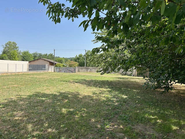 Maison à rénover avec terrain constructible - photo 2