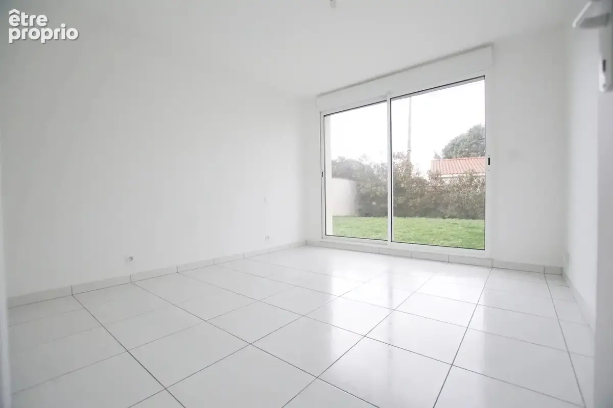 Maison 142 m² à La Salvetat-Saint-Gilles  - photo 9