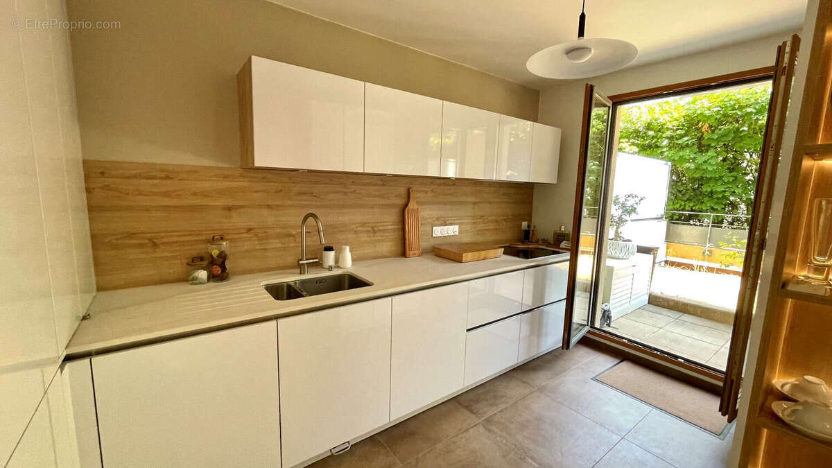 T4 Terrasse et Jardin suspendu ; Garage Double - photo 5