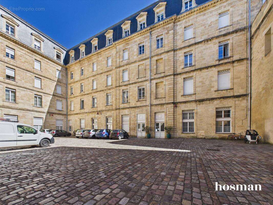 Appartement à BORDEAUX