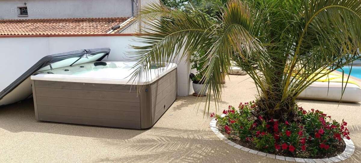 Maison à AIGREFEUILLE-D&#039;AUNIS