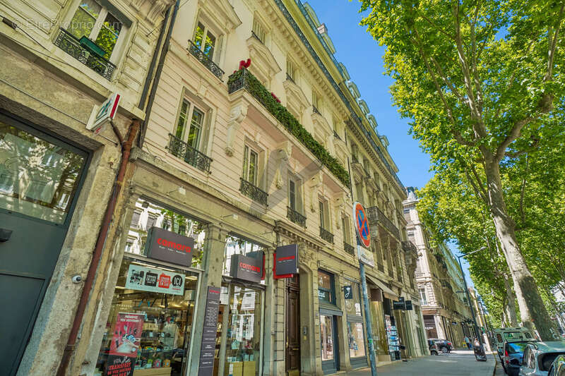 LYON 6 - Foch : Studio de 23,28 m2 en dernier étage - photo 12