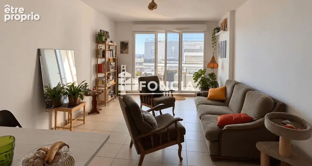 Beau T3 en dernier étage avec 35 m² de terrasses et box - photo 2