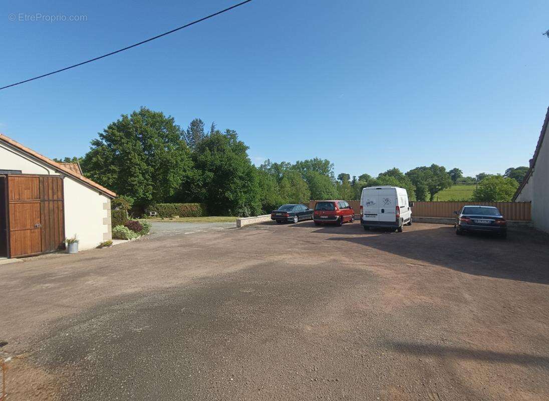 Maison à MAGNY-COURS