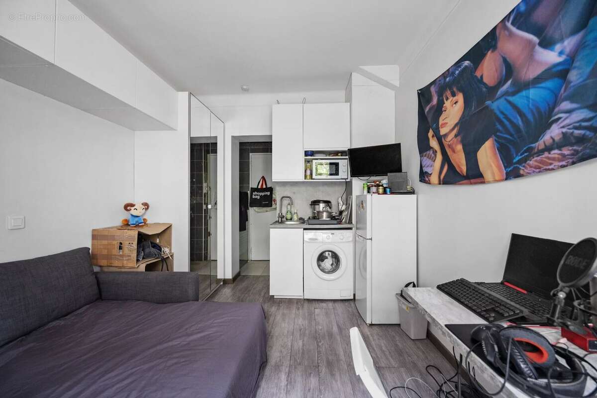 Appartement à PARIS-16E