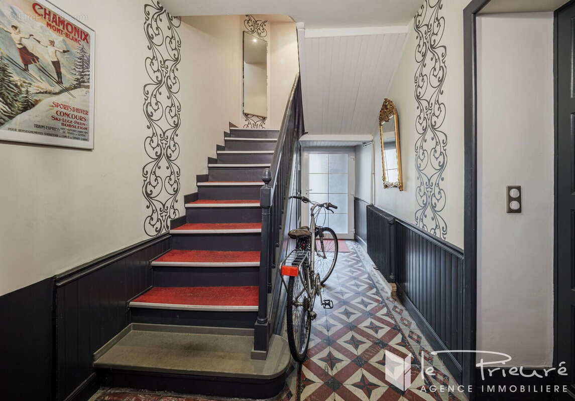 Appartement à SAINT-JUERY