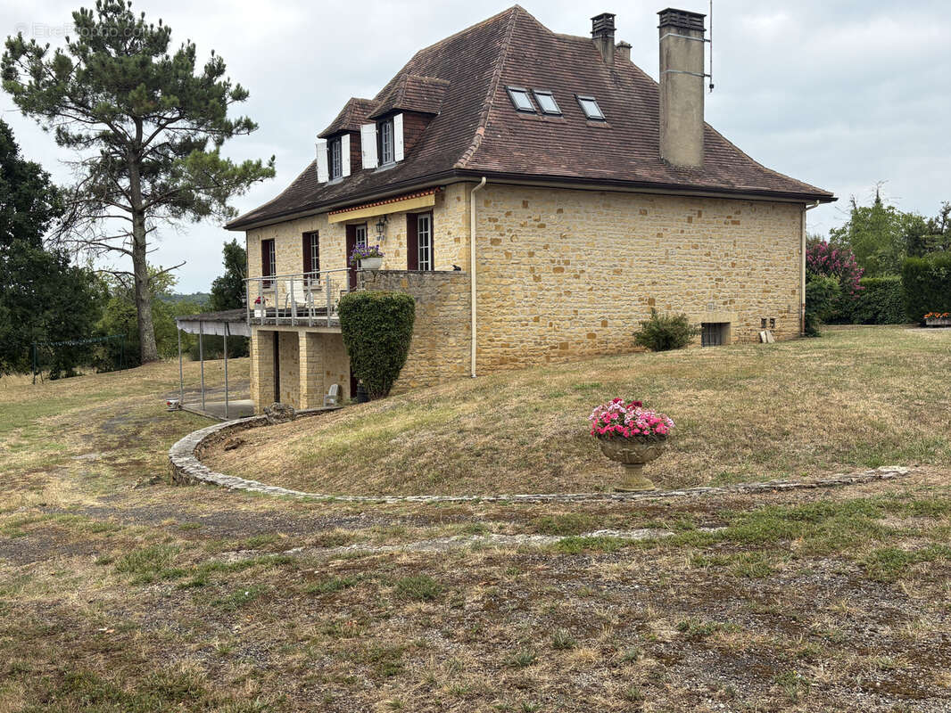 Maison de caractère avec appartement indépendant, 3 terrasses et parc arboré de 3 088 m2   Belvès - photo 32