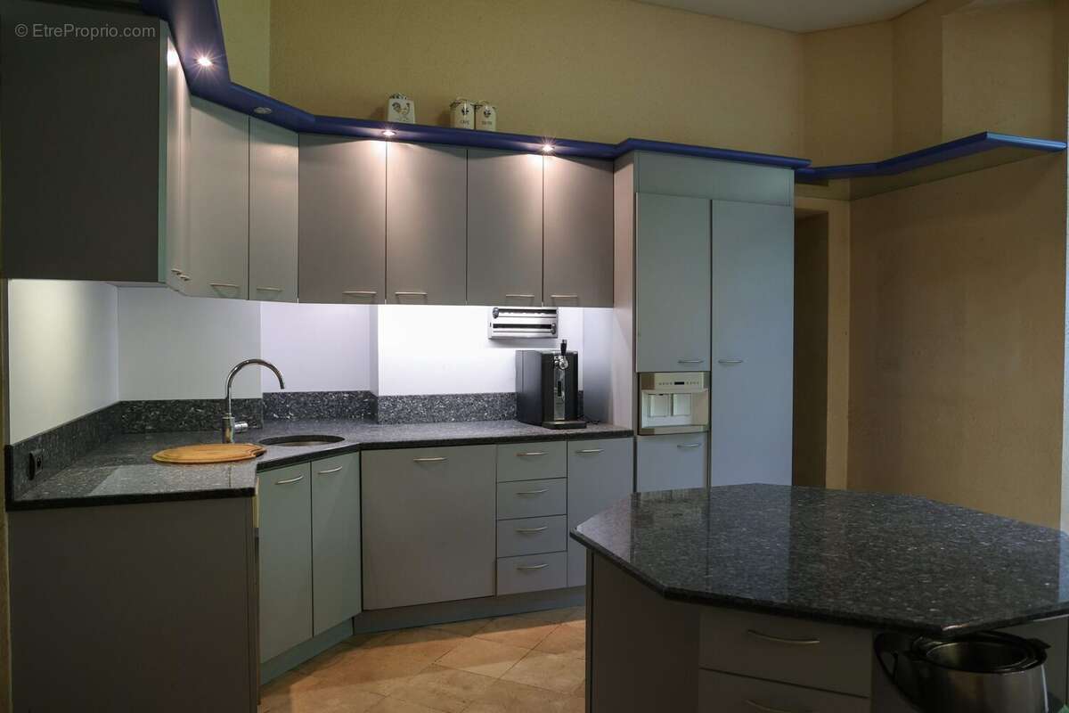Maison 660 m² à Redon  - photo 6