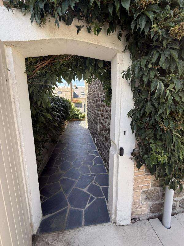 Maison 87 m² à Saint-Malo  - photo 4
