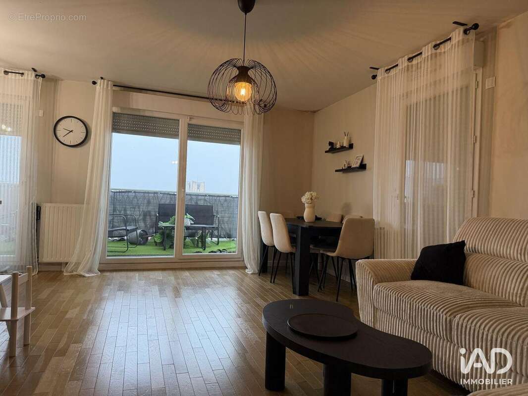 Photo 3 - Appartement à CERGY