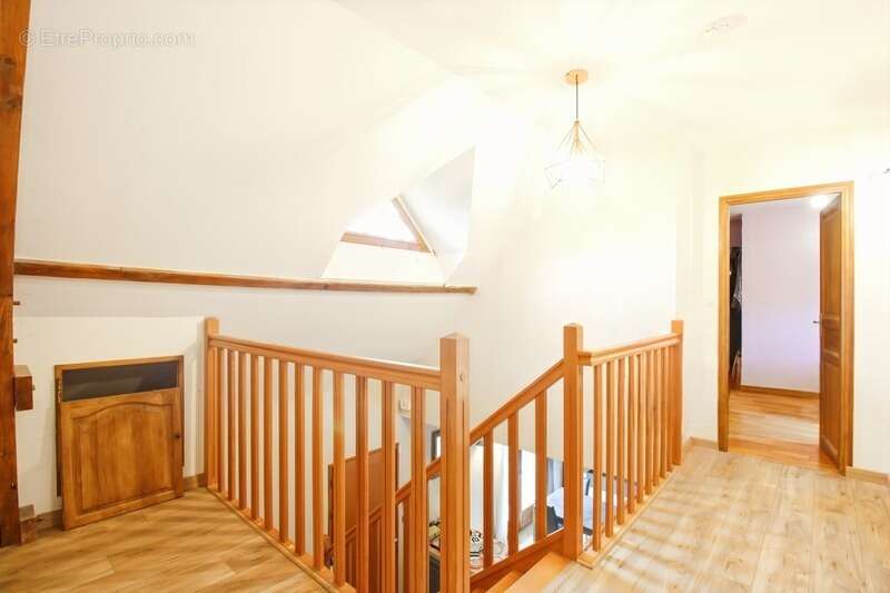 Maison à SAINT-SULPICE