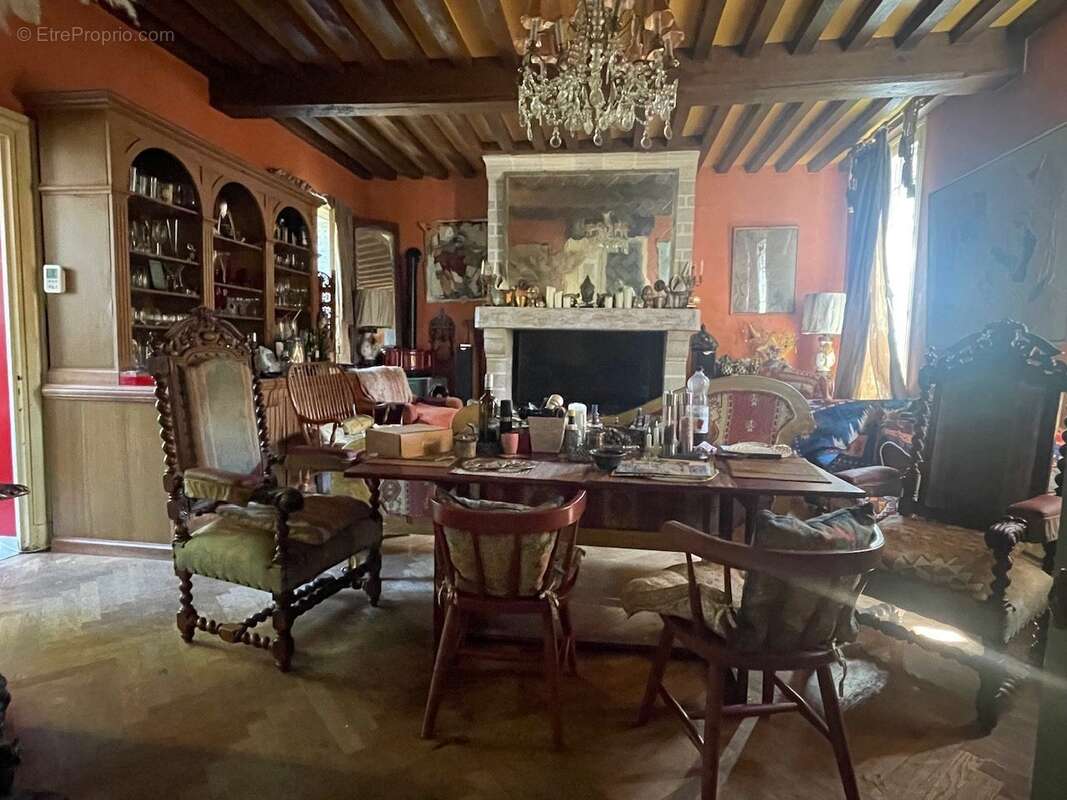 374 m² à Bernay  - photo 5