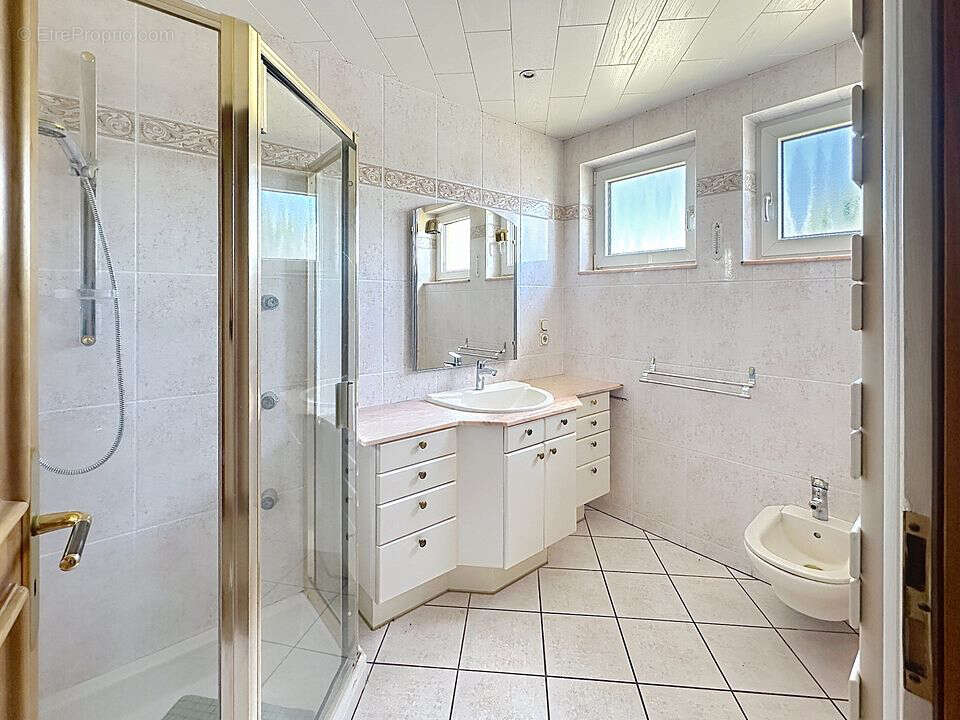 Spacieuse maison individuelle de 187 m² avec grand terrain - photo 9
