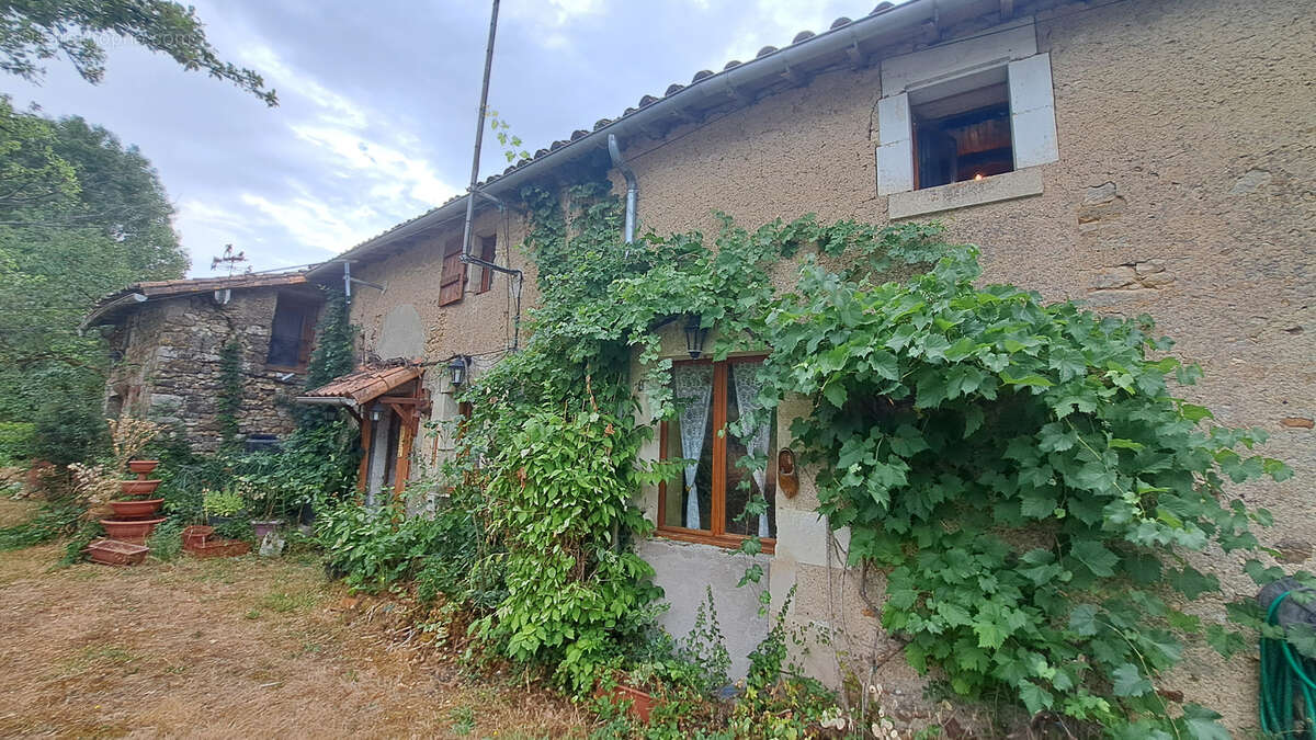 Maison en campagne à rénover - photo 2