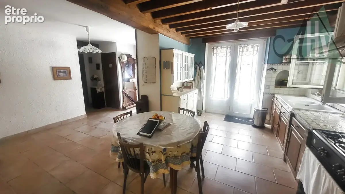 Maison ancienne de caractère avec dépendances et terrain clos - PAILLY - photo 5