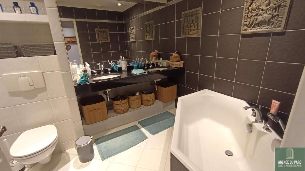 Appartement à VILLE-D'AVRAY