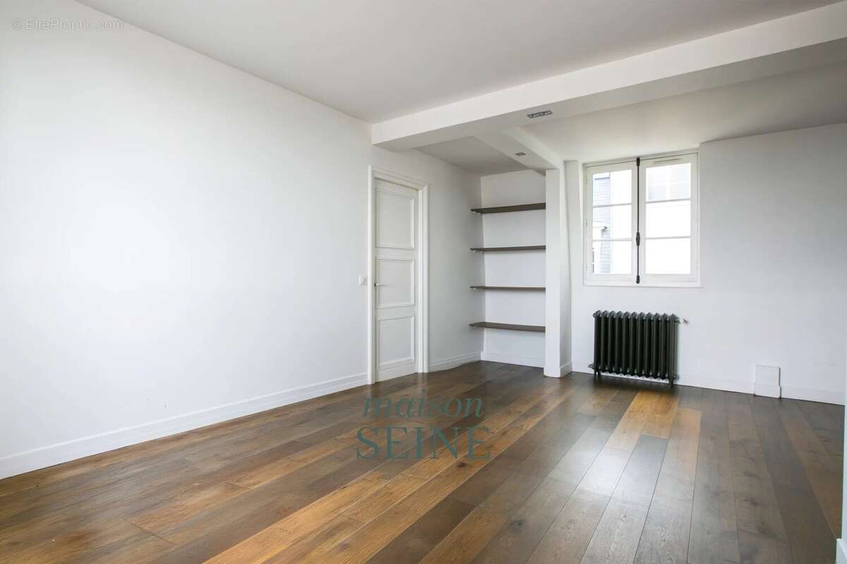 Appartement à NEUILLY-SUR-SEINE