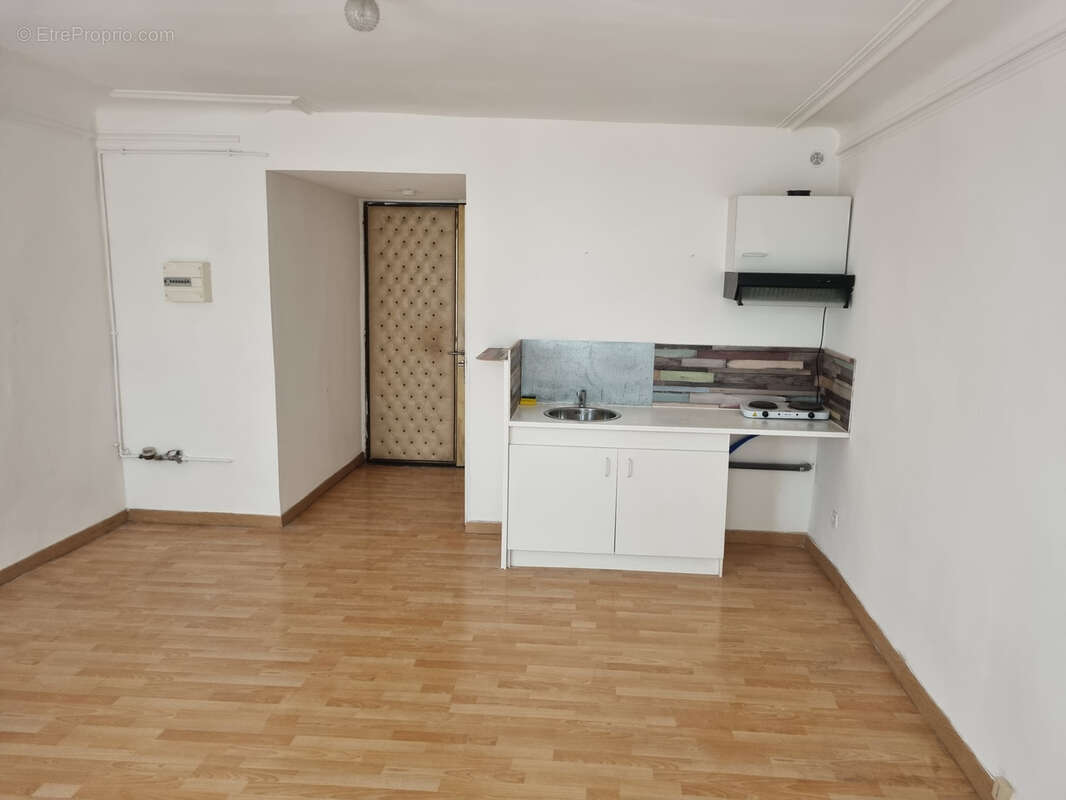 Appartement à MARSEILLE-1E