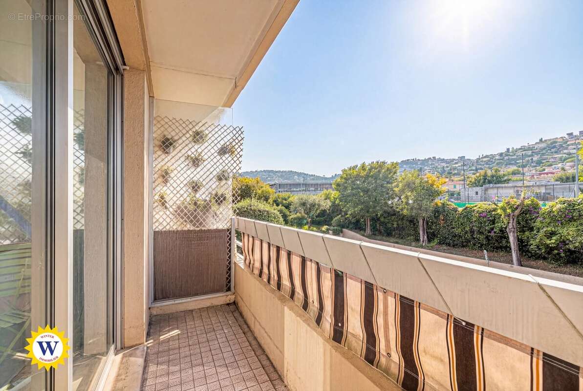 Appartement à VALLAURIS