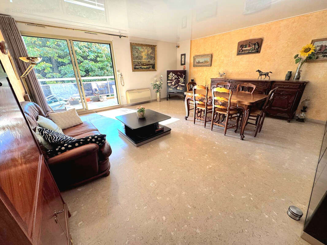 Appartement à MARSEILLE-9E