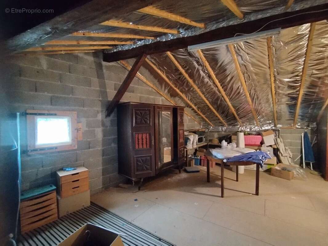 Maison à CHEVRIERES