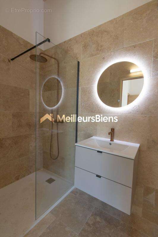 Maison à ROQUEBRUNE-SUR-ARGENS