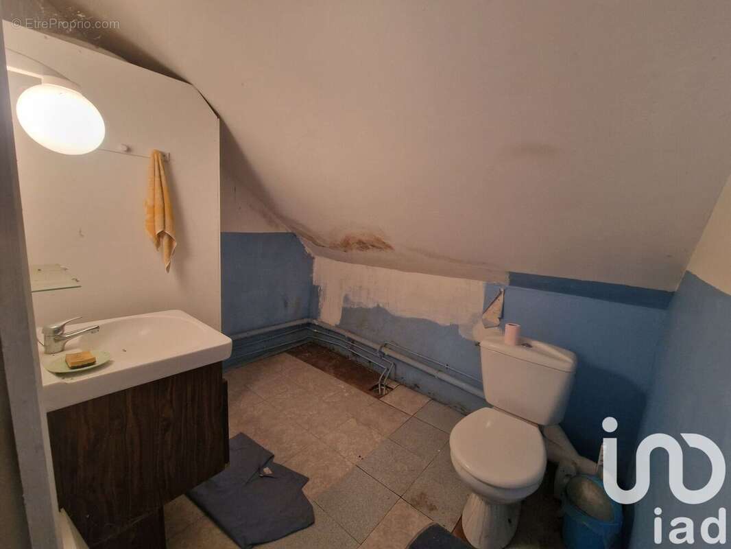 Maison 88 m² à Stigny  - photo 8