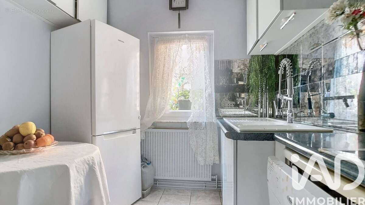 Photo 3 - Appartement à SURESNES