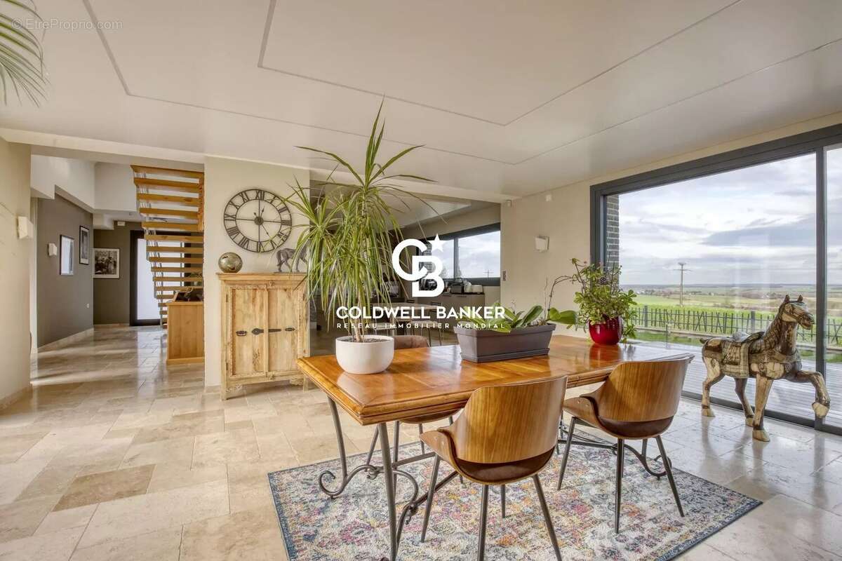 Maison à BLANGY-TRONVILLE