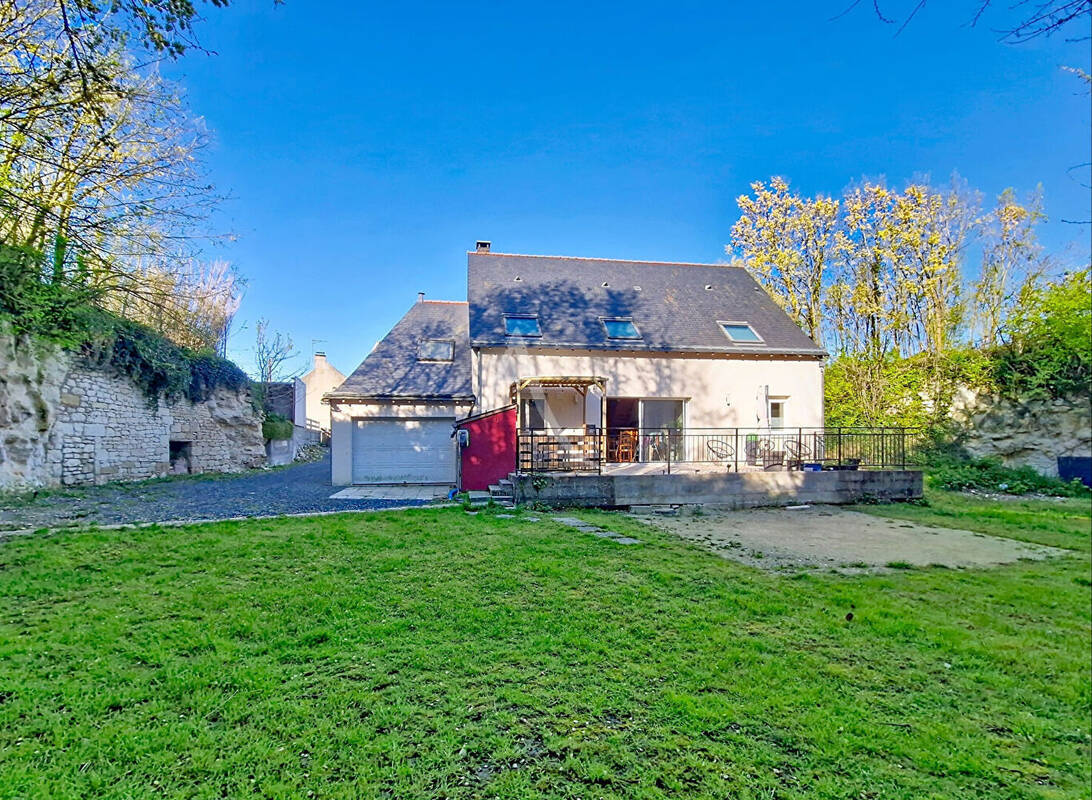 Maison à LOURESSE-ROCHEMENIER