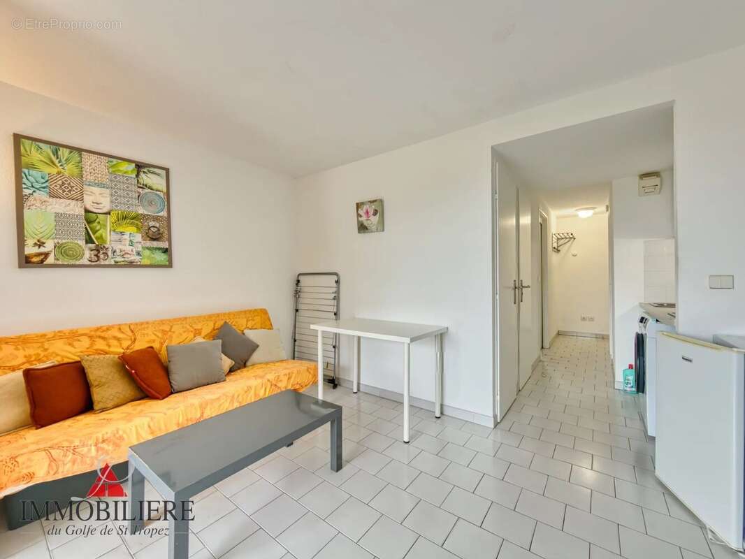 Appartement à COGOLIN